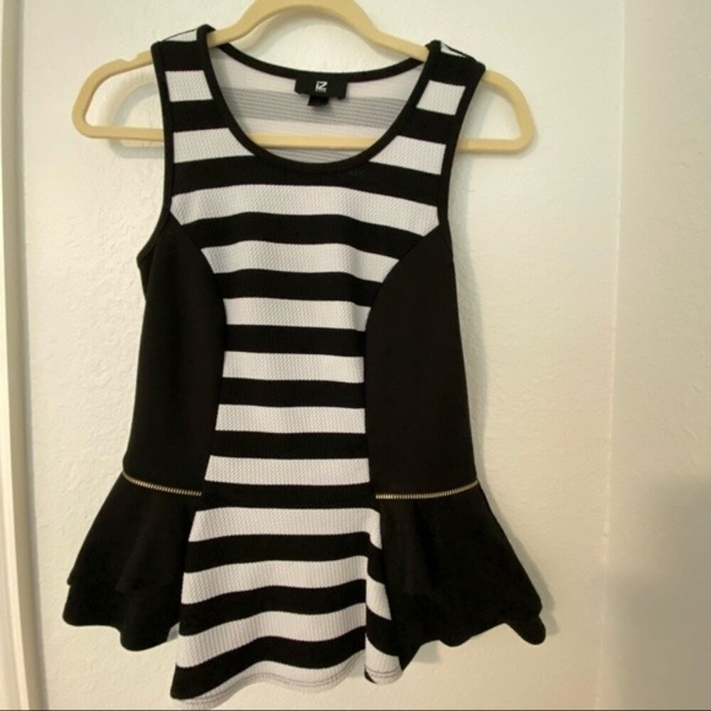 IZ BYER Sleeveless black white stripe peplum top unique zipper detail size S